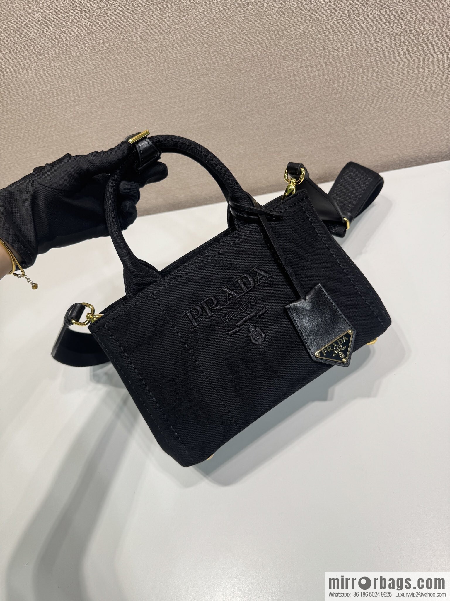 PRADA 🎉 new handbag 🎉 1BA038 mini 🎉🎉 black