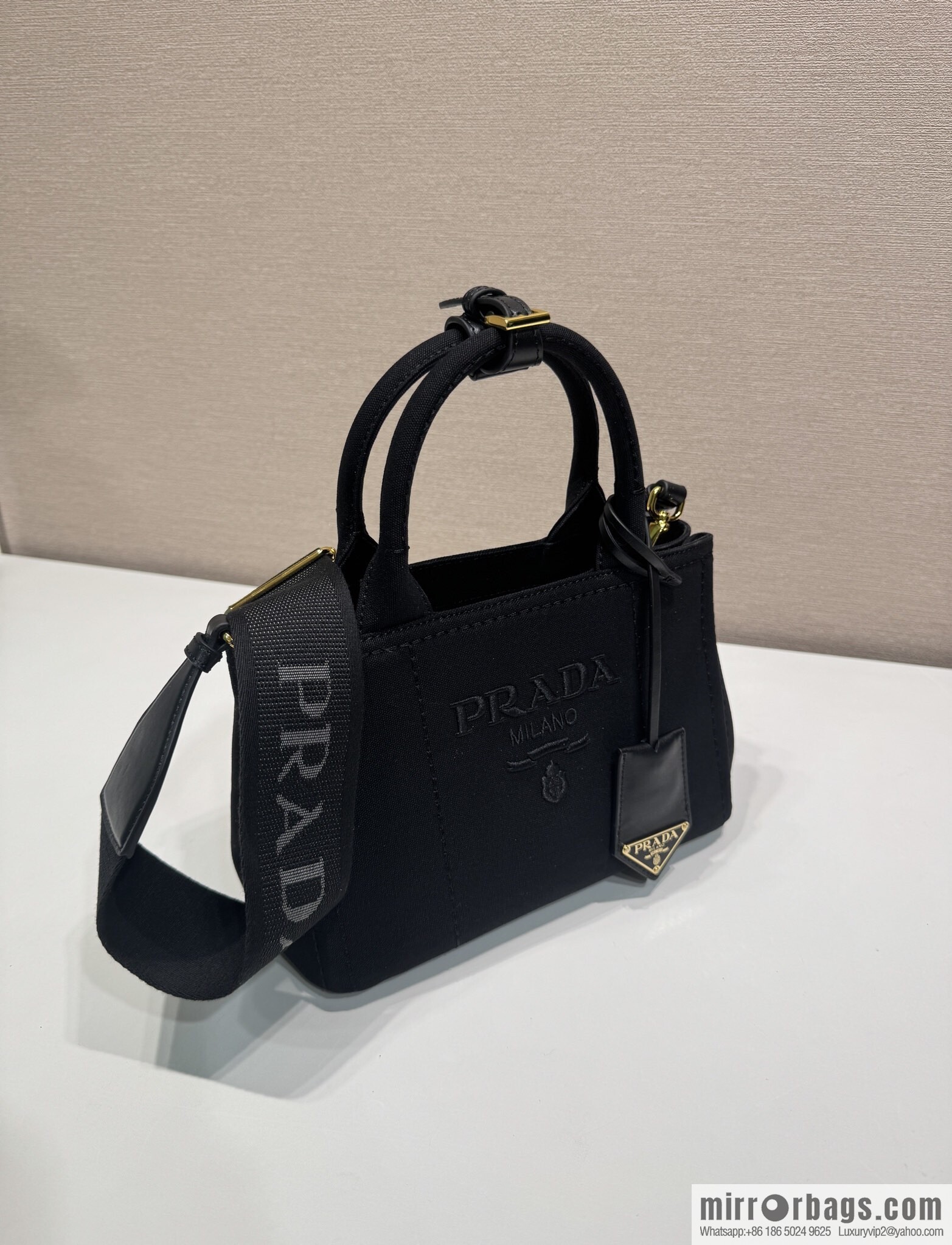 PRADA 🎉 new handbag 🎉 1BA038 mini 🎉🎉 black