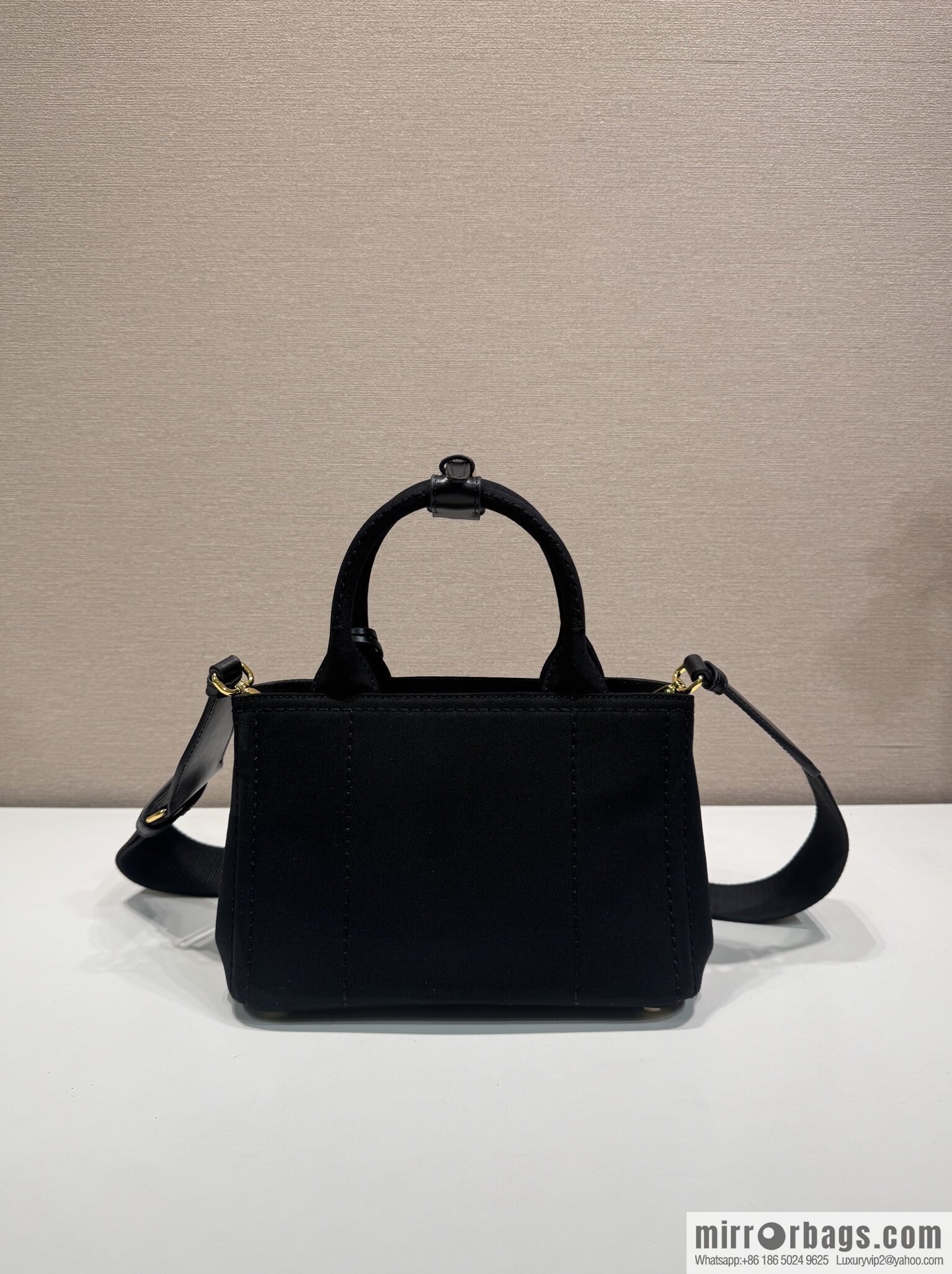 PRADA 🎉 new handbag 🎉 1BA038 mini 🎉🎉 black