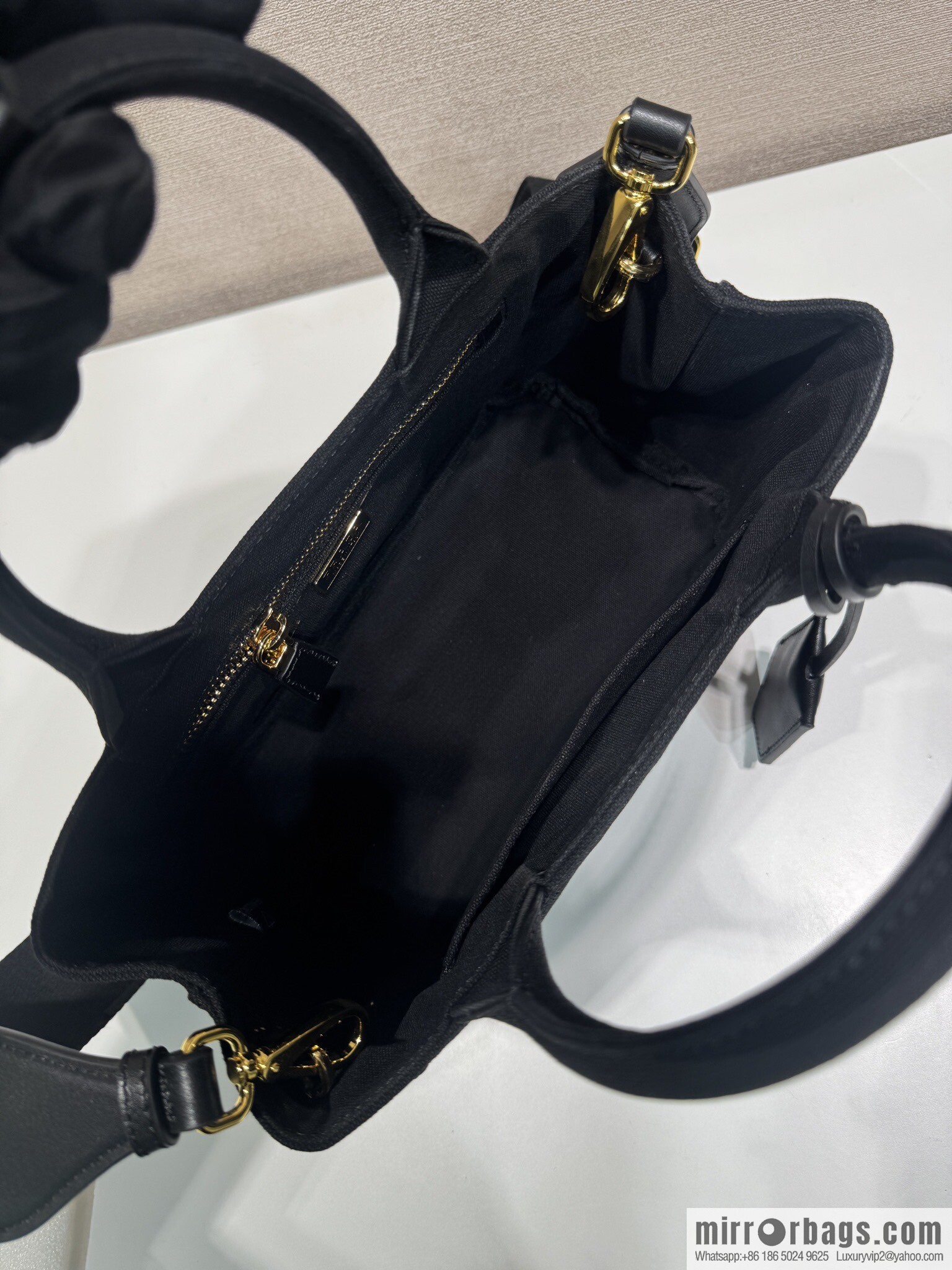 PRADA 🎉 new handbag 🎉 1BA038 mini 🎉🎉 black