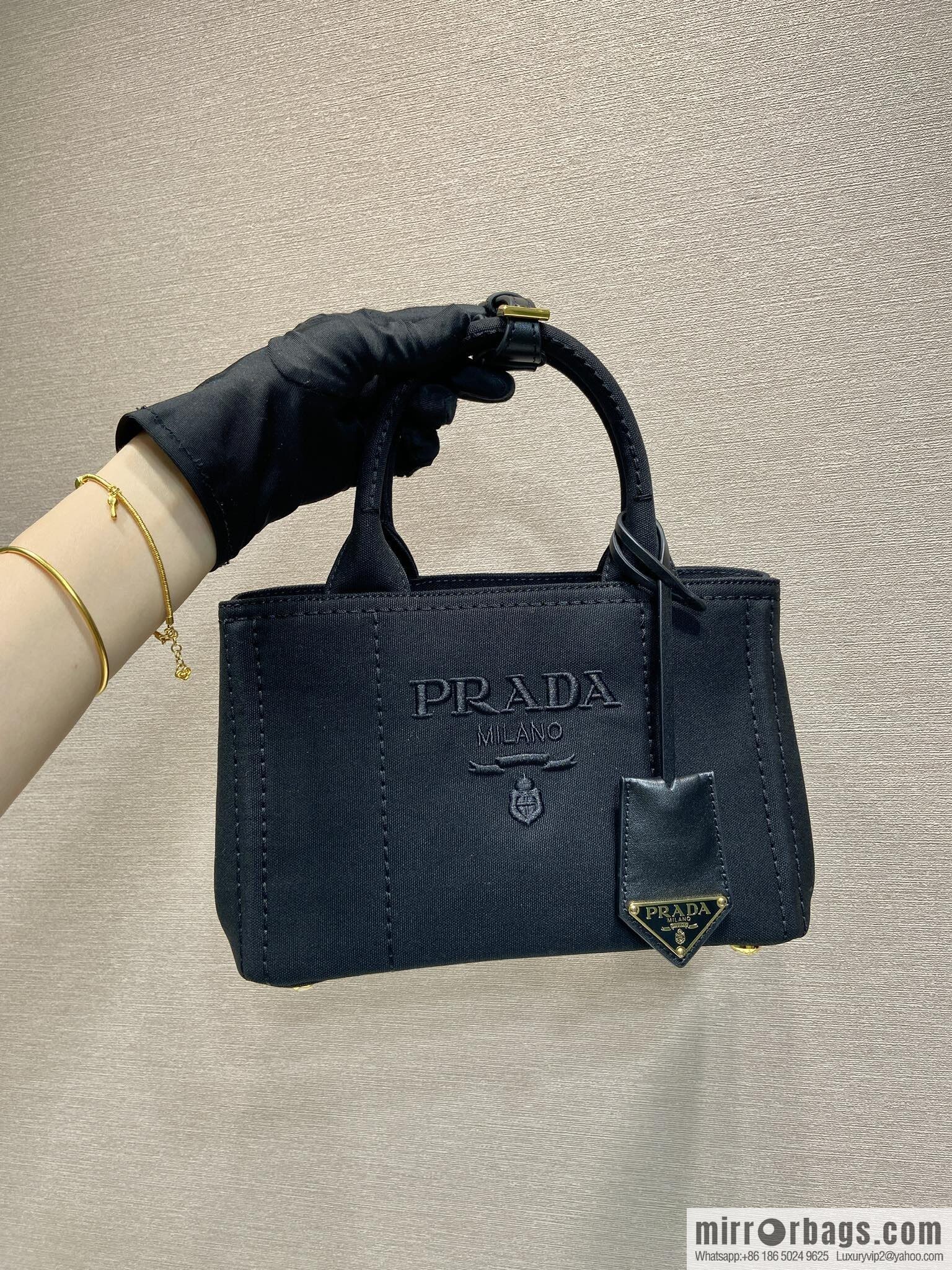 PRADA 🎉 new handbag 🎉 1BA038 mini 🎉🎉 black