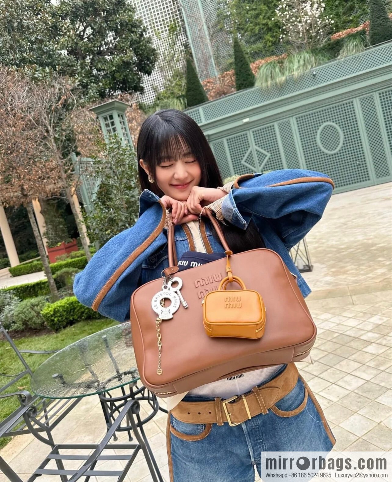 𝐌𝐈𝐔𝐌𝐈𝐔 new upgraded long handle briefcase ✨ 5BB117 brown