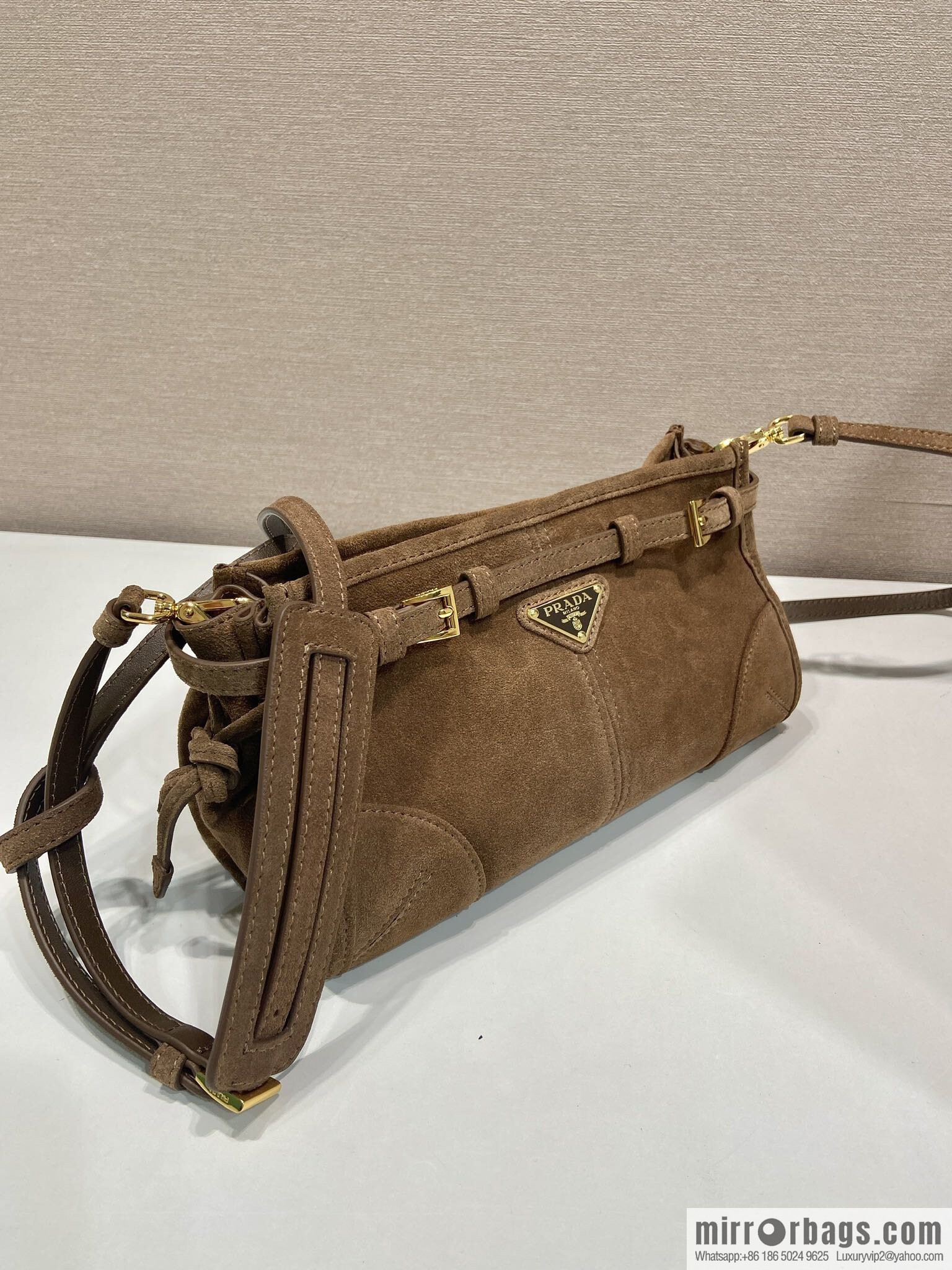 PRADA 🎉 LusSo lf suede 🎉 1BA215 crossbody bag🎉