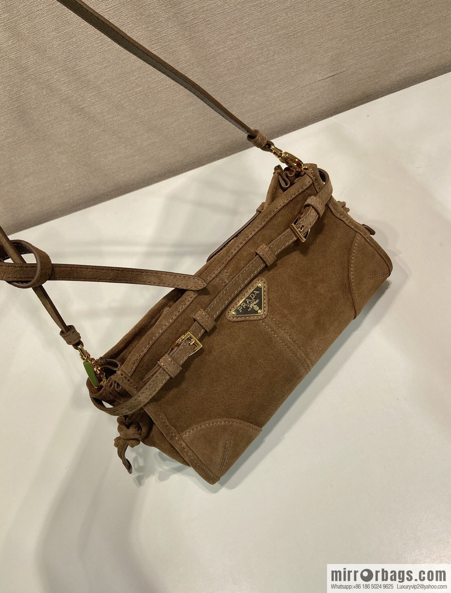 PRADA 🎉 LusSo lf suede 🎉 1BA215 crossbody bag🎉