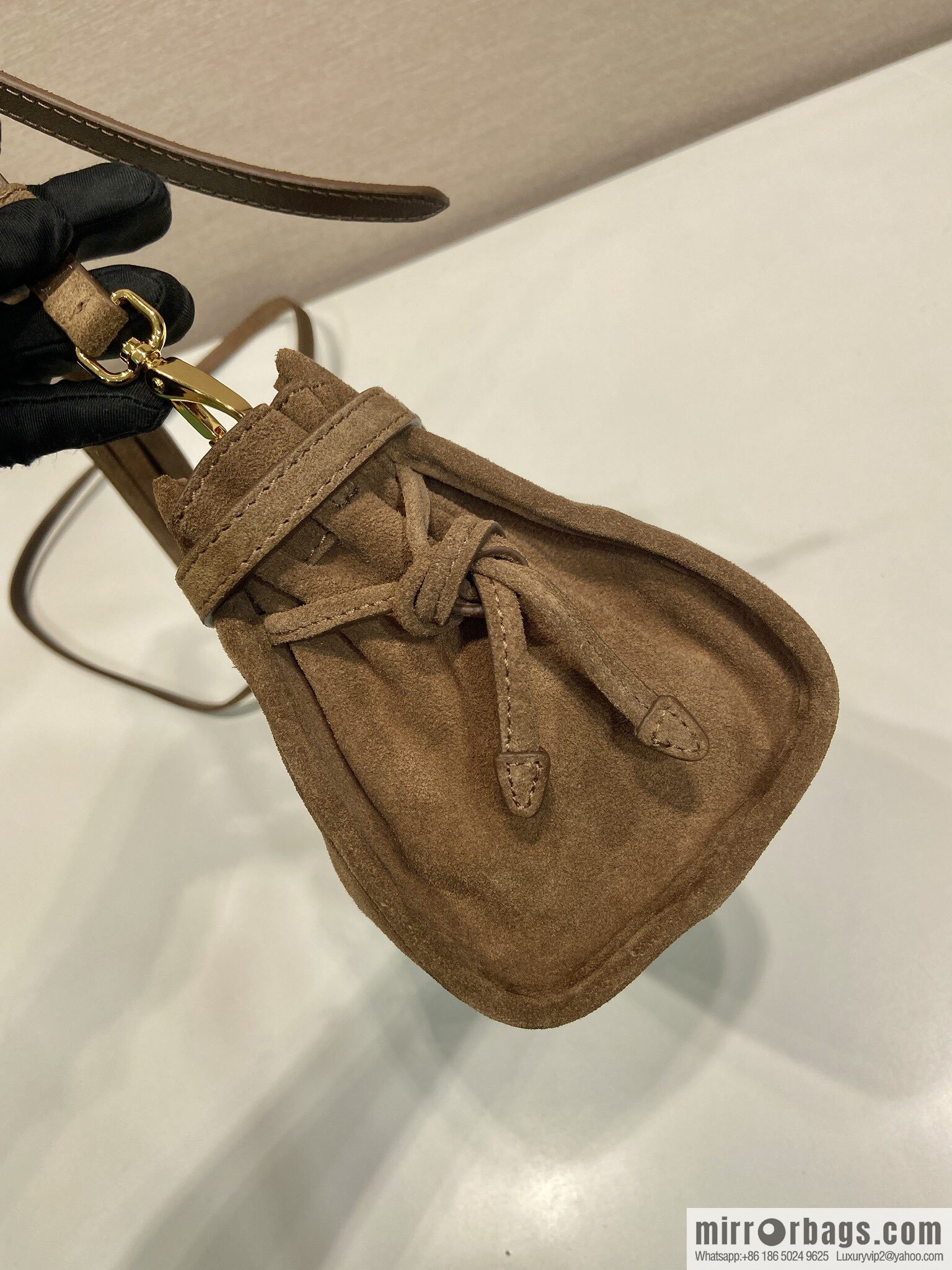 PRADA 🎉 LusSo lf suede 🎉 1BA215 crossbody bag🎉