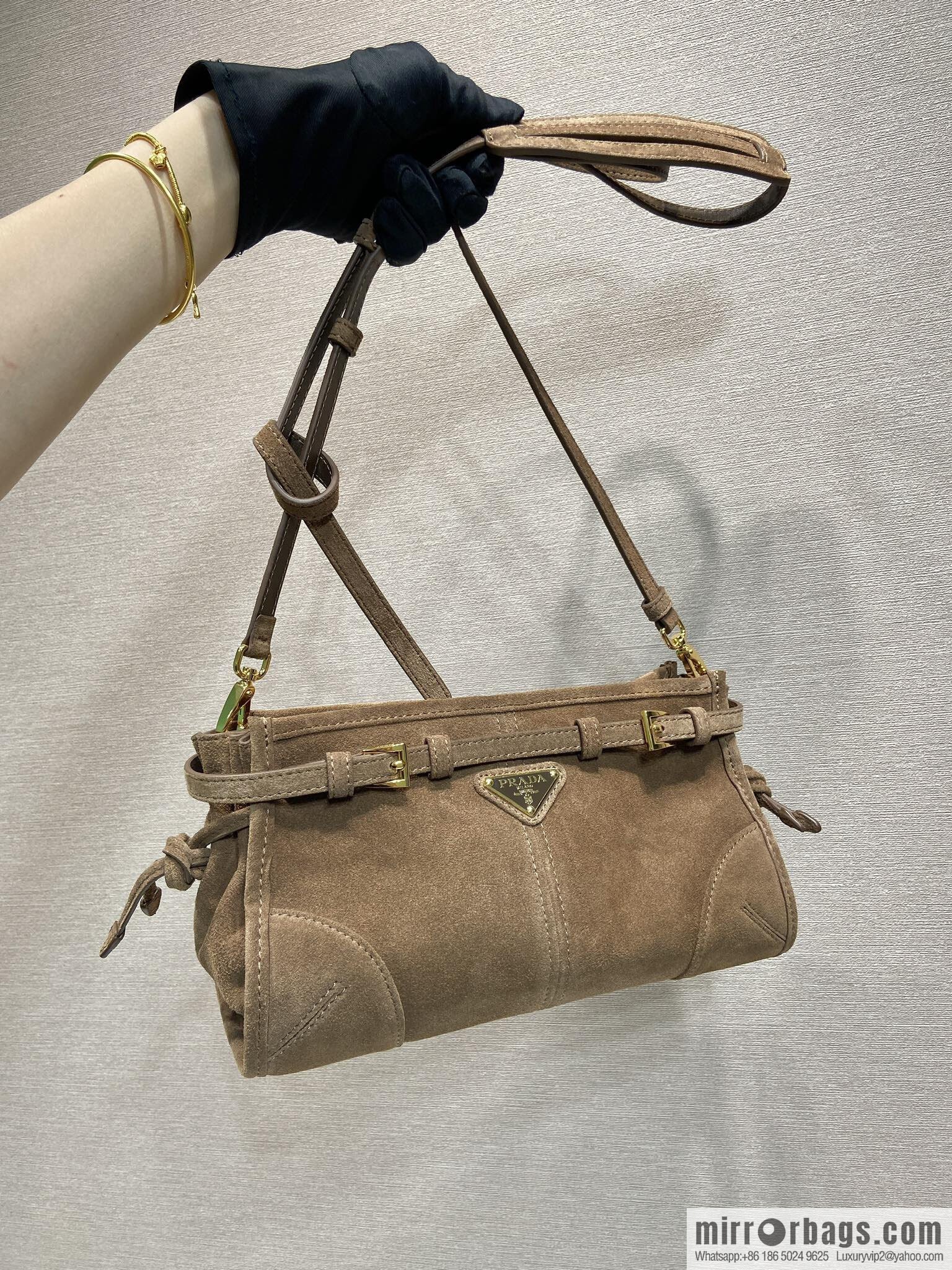 PRADA 🎉 LusSo lf suede 🎉 1BA215 crossbody bag🎉