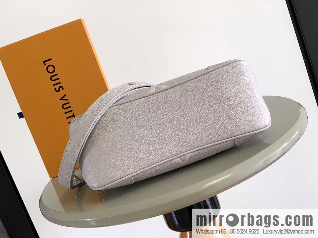 LV M14211 NEW Boulogne