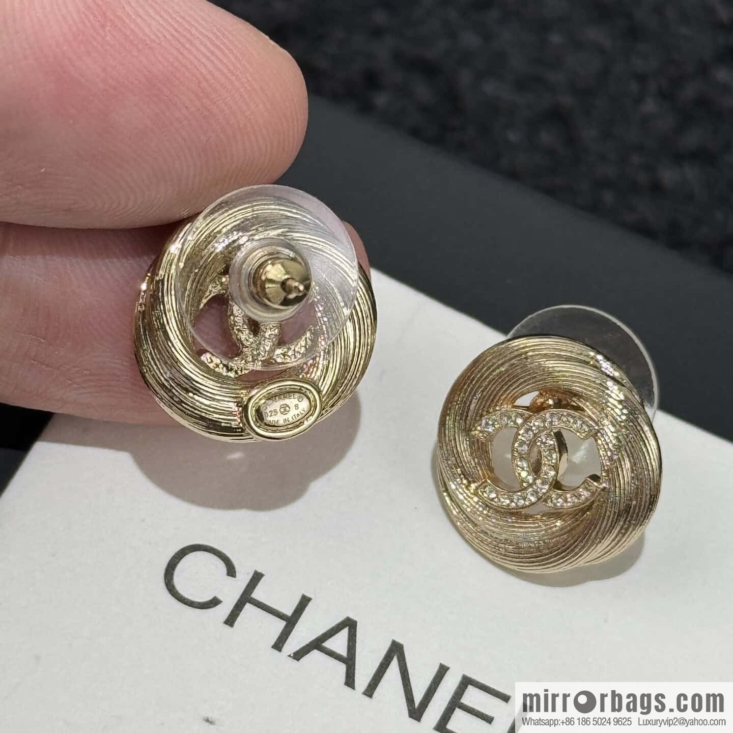 ❗️New ❗️☀️ New ☑️ Chanel gold full diamond double c stud earrings ☀️