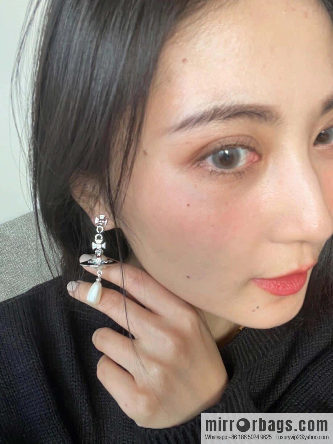 ❗️New ❗️ New ☑️ Vivienne Westwood Queen Mother Saturn earrings