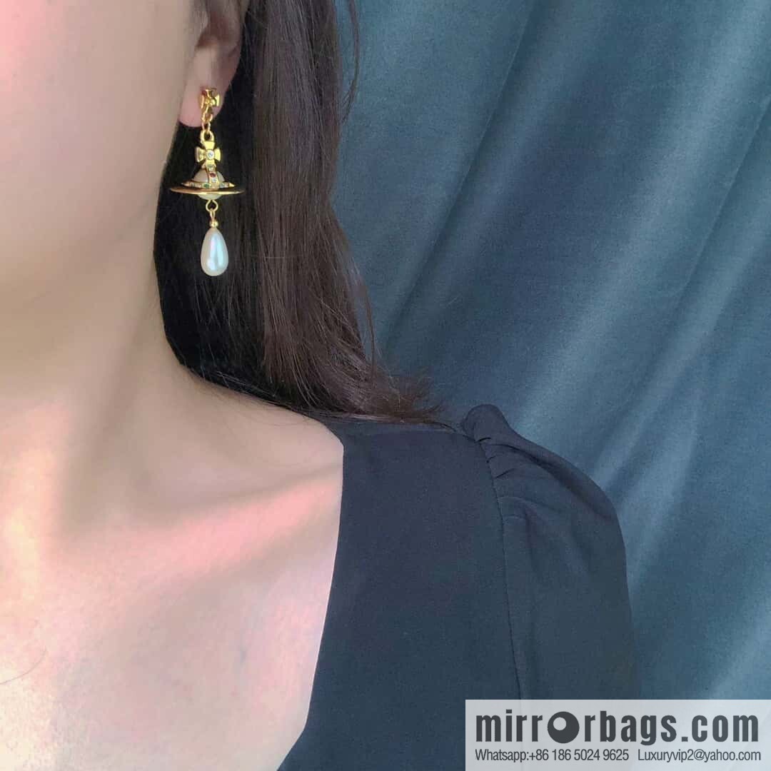 ❗️New ❗️ New ☑️ Vivienne Westwood Queen Mother Saturn earrings