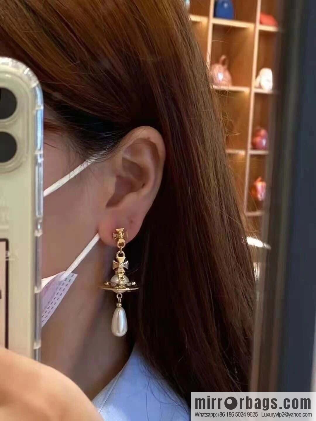 ❗️New ❗️ New ☑️ Vivienne Westwood Queen Mother Saturn earrings