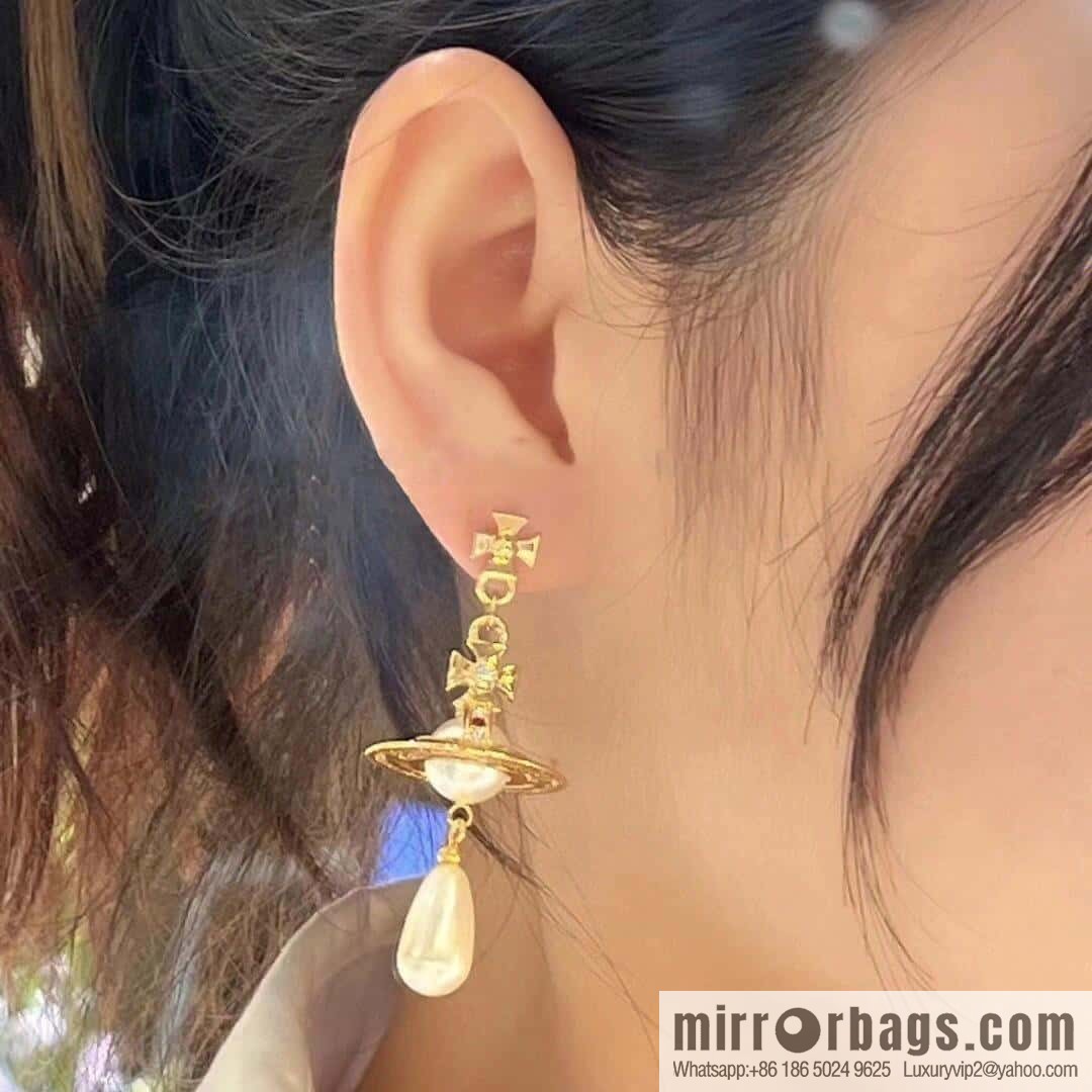 ❗️New ❗️ New ☑️ Vivienne Westwood Queen Mother Saturn earrings