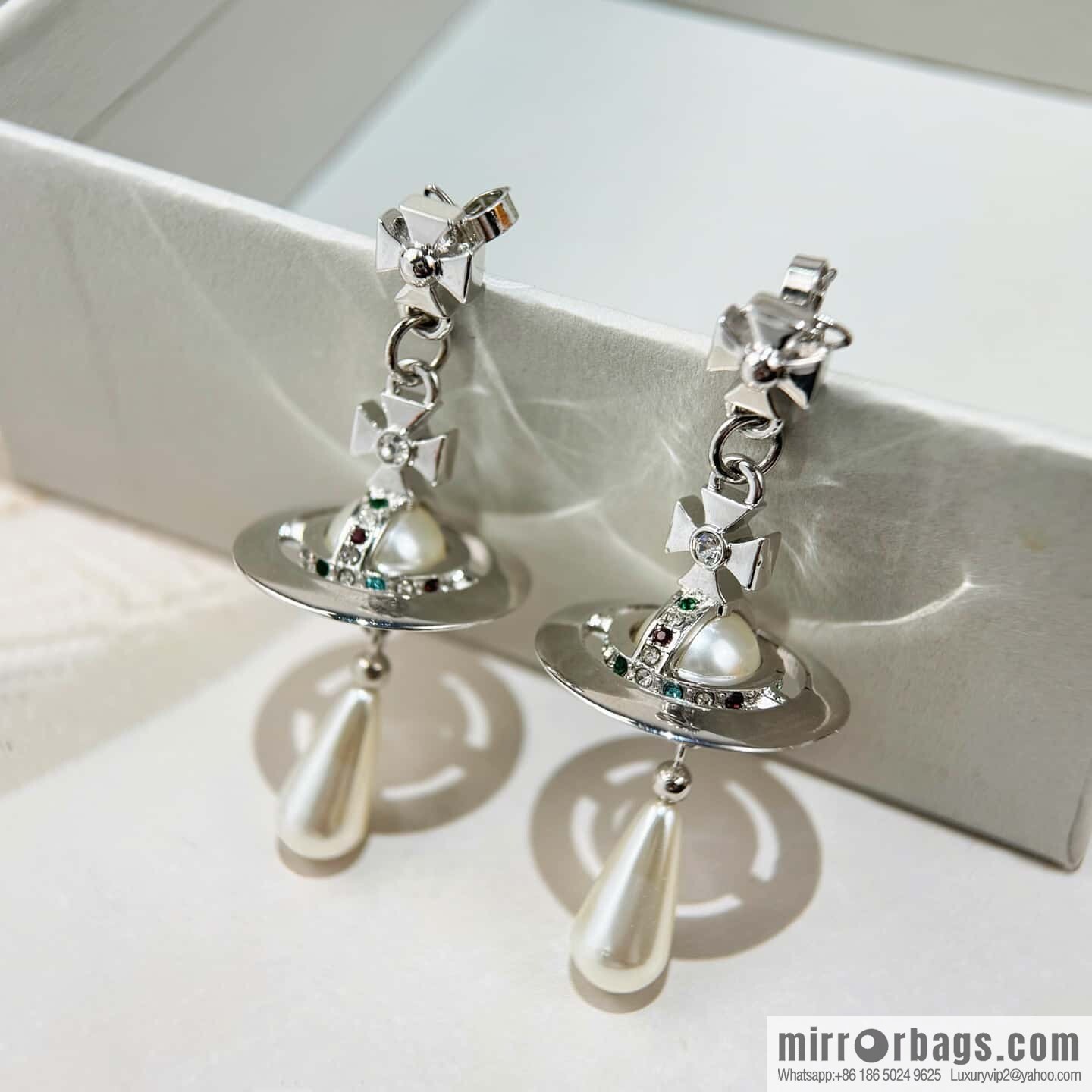 ❗️New ❗️ New ☑️ Vivienne Westwood Queen Mother Saturn earrings