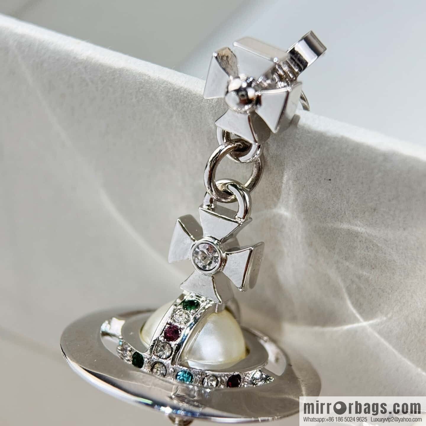 ❗️New ❗️ New ☑️ Vivienne Westwood Queen Mother Saturn earrings