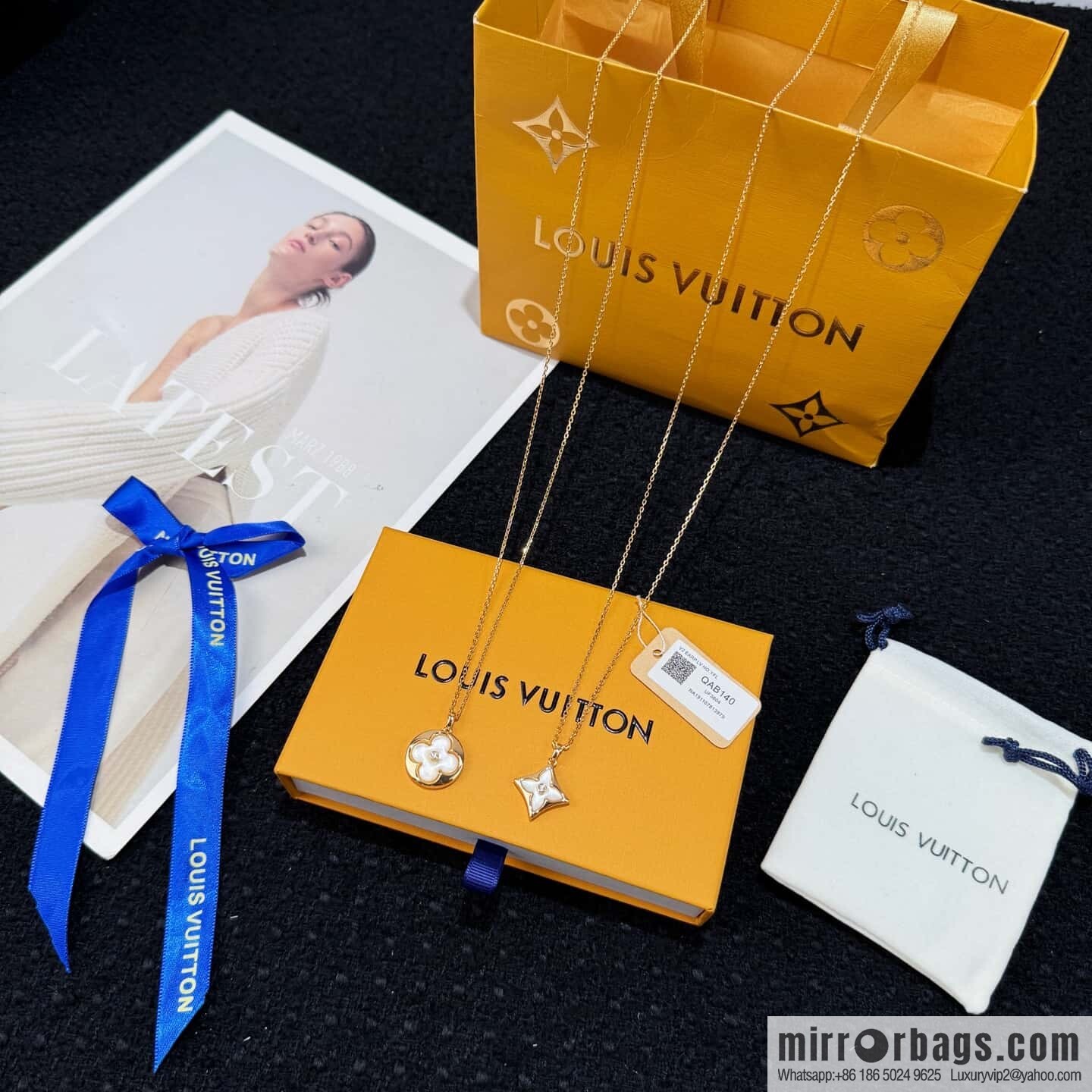 ❗️New ❗️ chain length 90cm original ☀ Louis Vuitton Louis Vuitton COLOR BLOSSOM BB STAR diamond full diamond white shell LV long necklace ☀