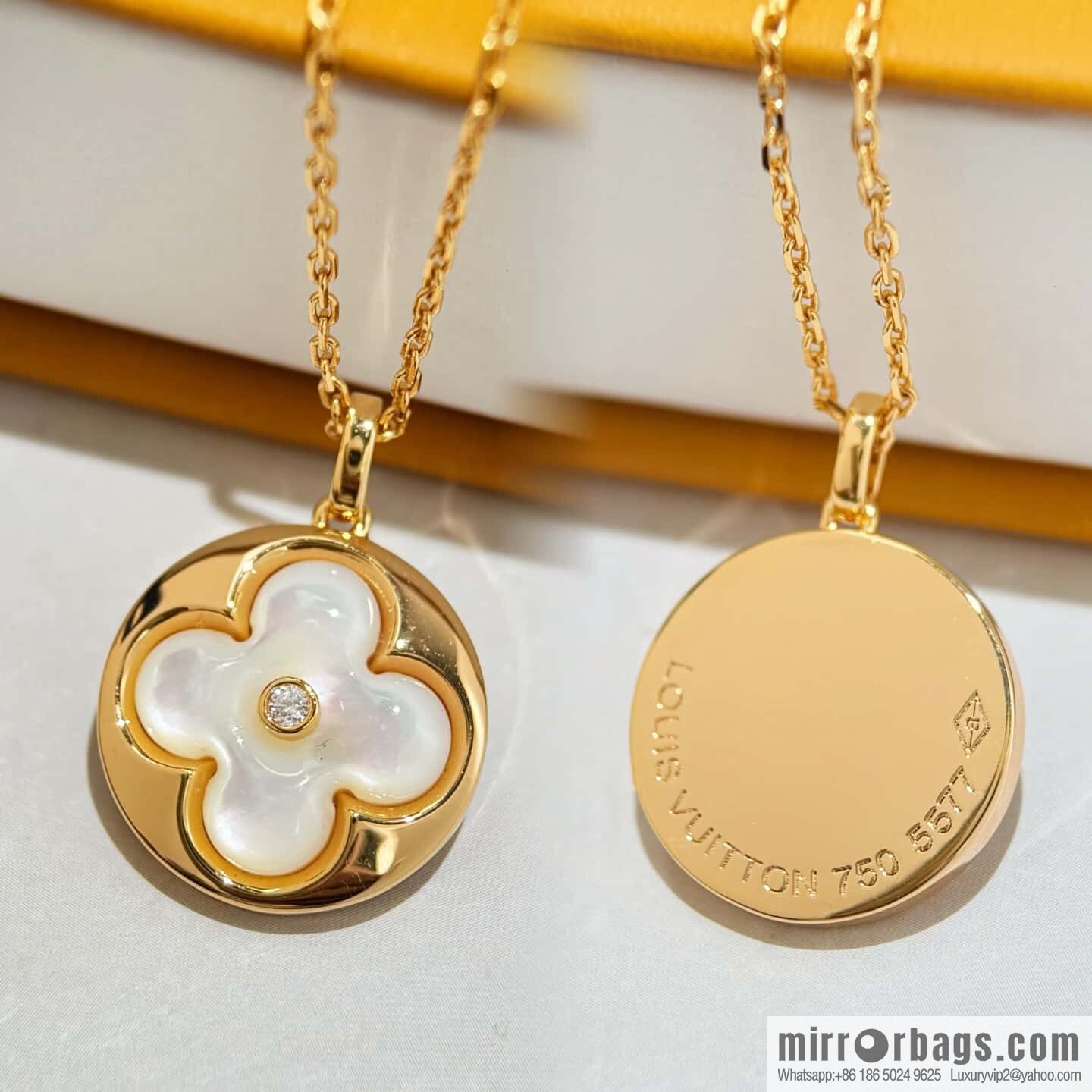 ❗️New ❗️ chain length 90cm original ☀ Louis Vuitton Louis Vuitton COLOR BLOSSOM BB STAR diamond full diamond white shell LV long necklace ☀