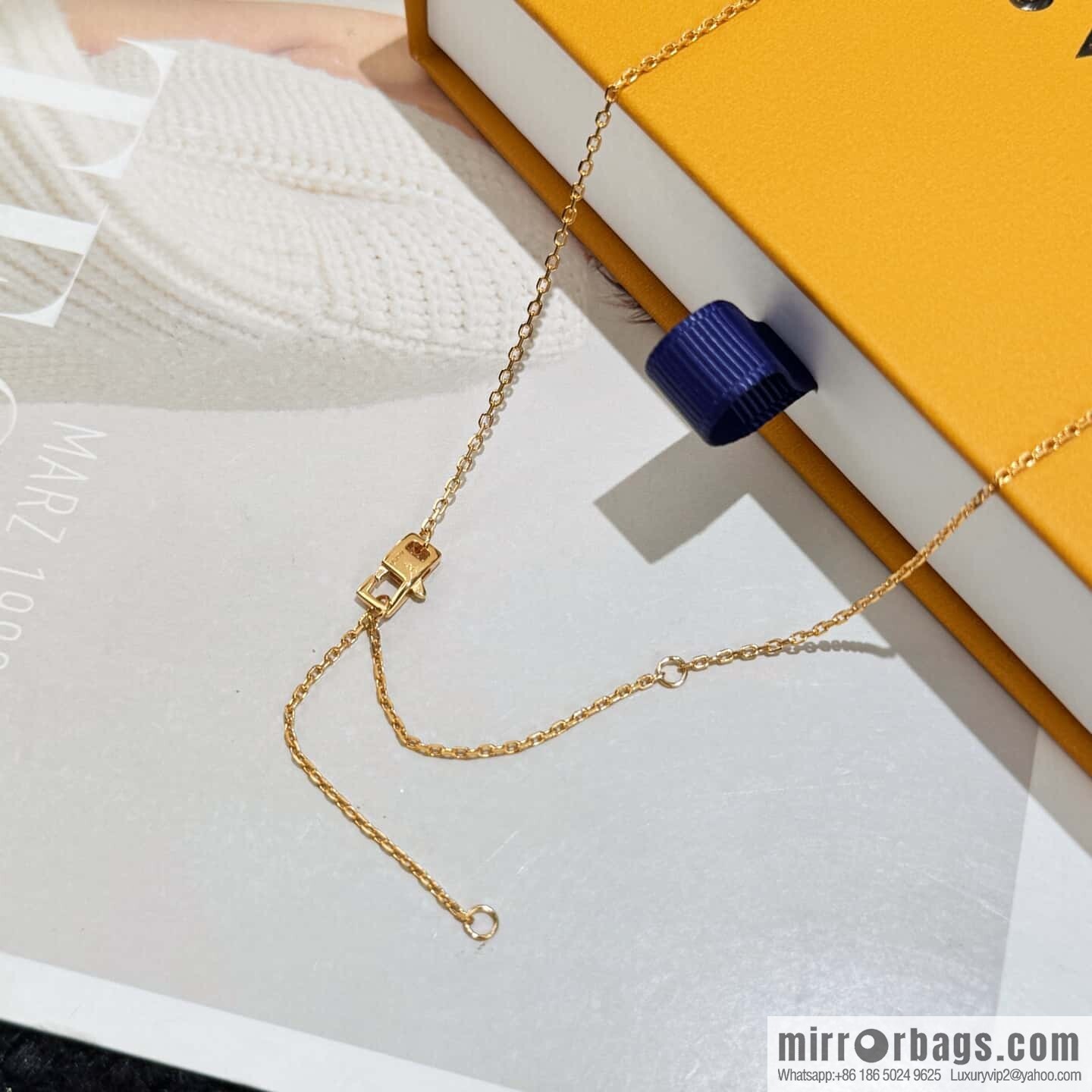 ❗️New ❗️ chain length 90cm original ☀ Louis Vuitton Louis Vuitton COLOR BLOSSOM BB STAR diamond full diamond white shell LV long necklace ☀