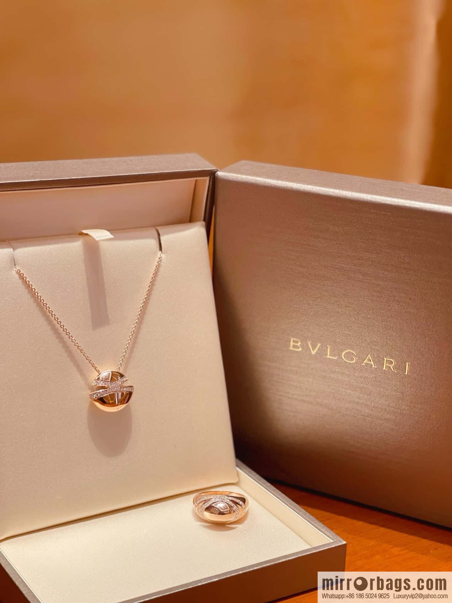 ❗New ❗ ☀ Original ☀️☀ BVLGARI Bulgari CABOCHON with diamond oval egg necklace ☀