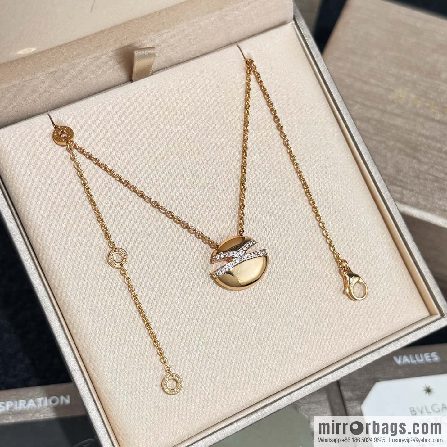 ❗New ❗ ☀ Original ☀️☀ BVLGARI Bulgari CABOCHON with diamond oval egg necklace ☀