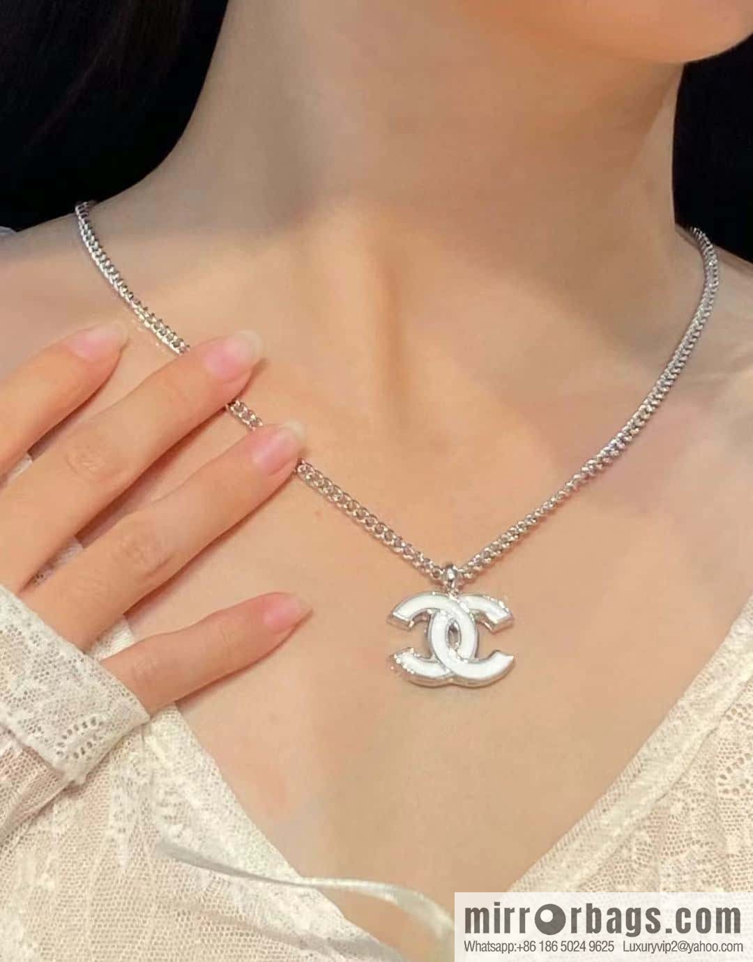 ❗️New ❗️ ☀️ New ☑️ Chanel White Double C Necklace Earrings ☀️
