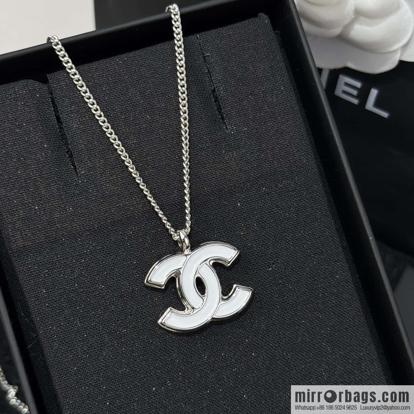 ❗️New ❗️ ☀️ New ☑️ Chanel White Double C Necklace Earrings ☀️