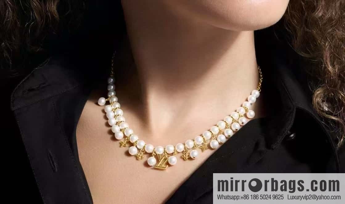 Louis Vuitton PEARL RIVER pearl necklace bracelet stud earrings