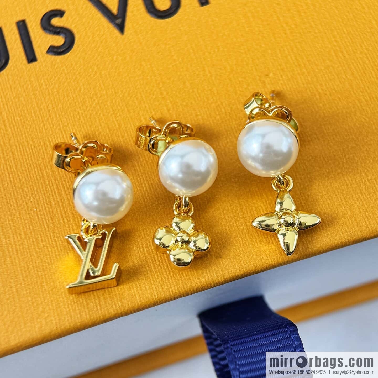 Louis Vuitton PEARL RIVER pearl necklace bracelet stud earrings