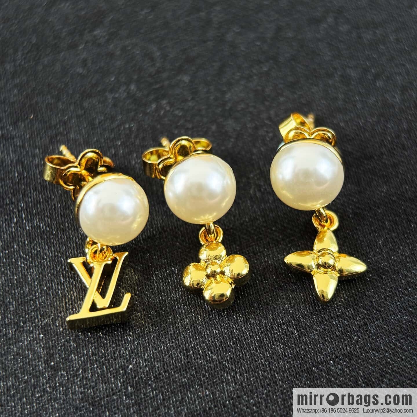 Louis Vuitton PEARL RIVER pearl necklace bracelet stud earrings