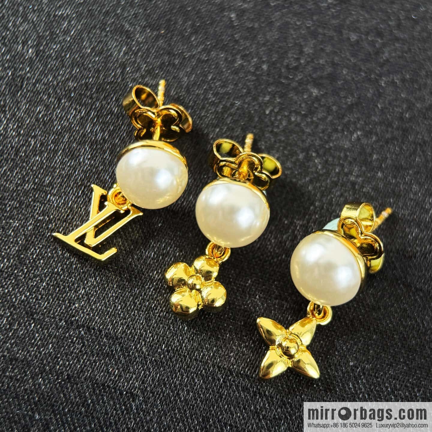 Louis Vuitton PEARL RIVER pearl necklace bracelet stud earrings