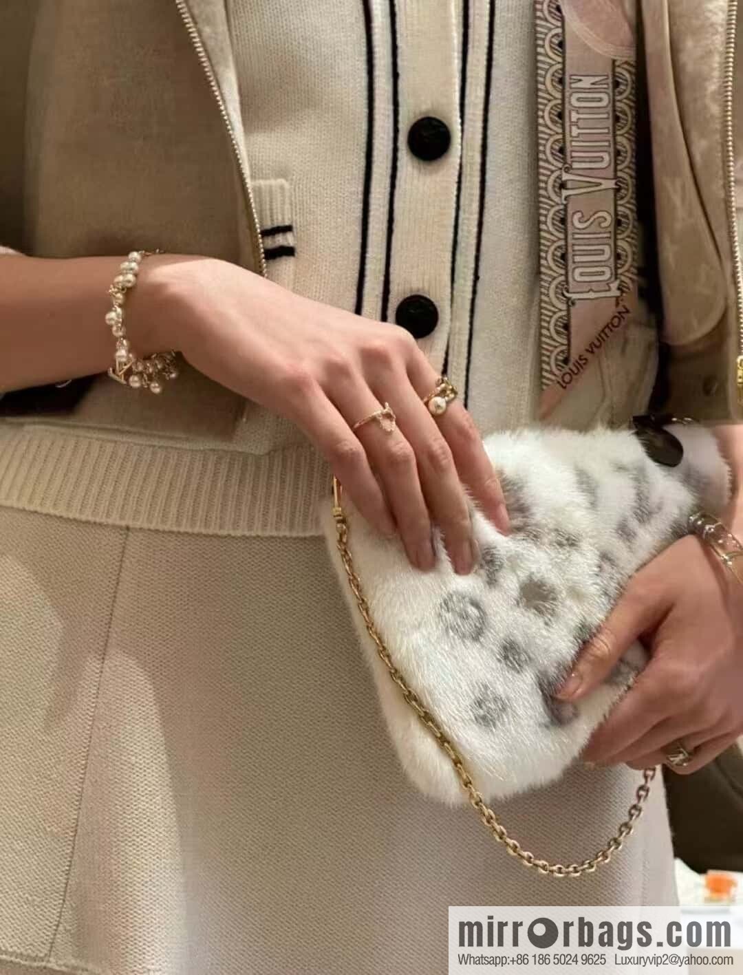 Louis Vuitton PEARL RIVER pearl necklace bracelet stud earrings