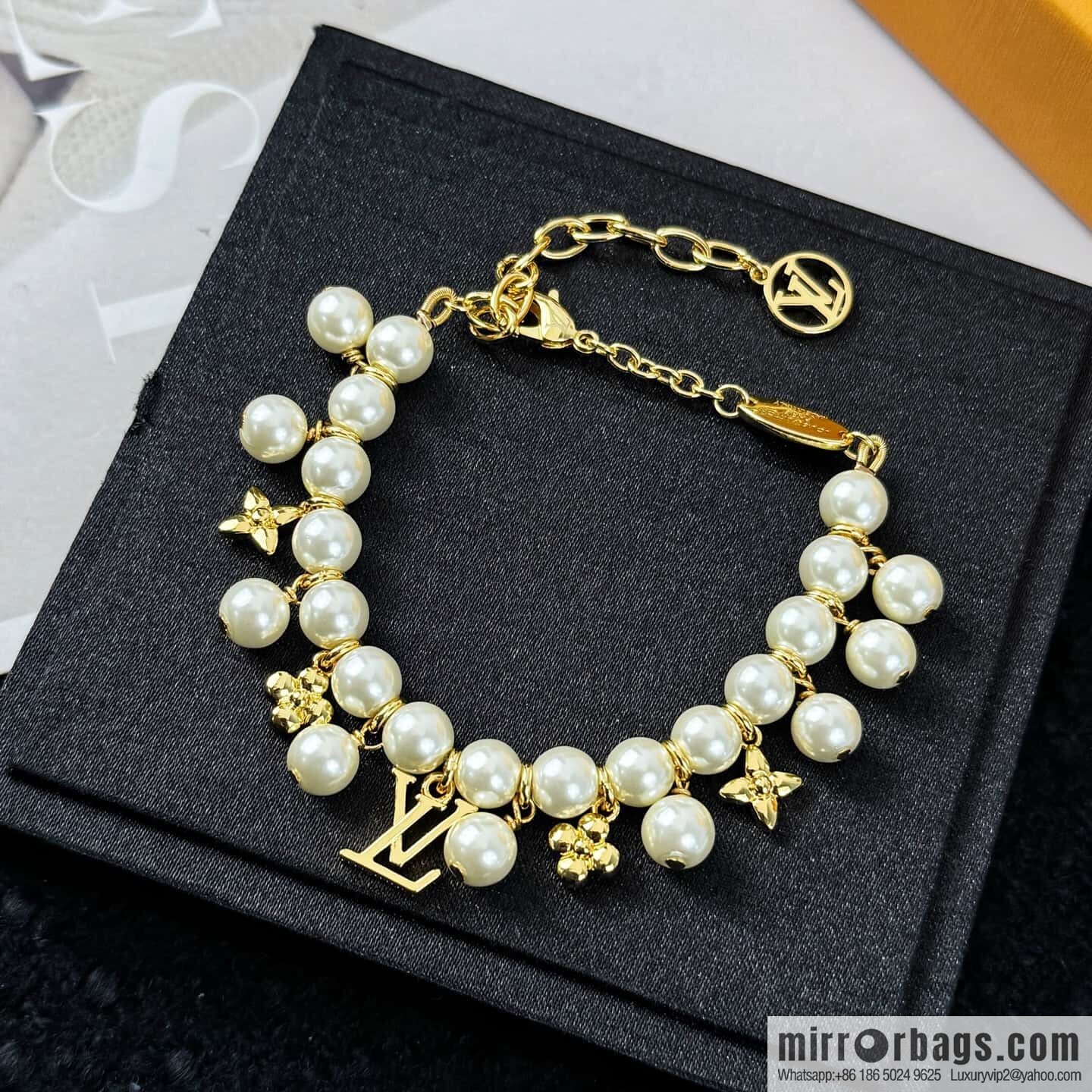 Louis Vuitton PEARL RIVER pearl necklace bracelet stud earrings