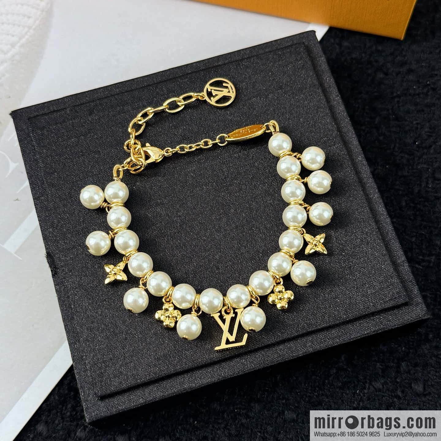Louis Vuitton PEARL RIVER pearl necklace bracelet stud earrings