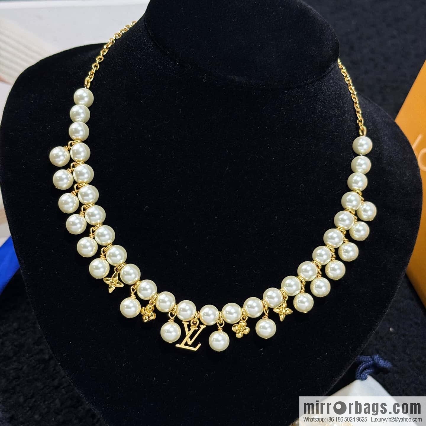Louis Vuitton PEARL RIVER pearl necklace bracelet stud earrings