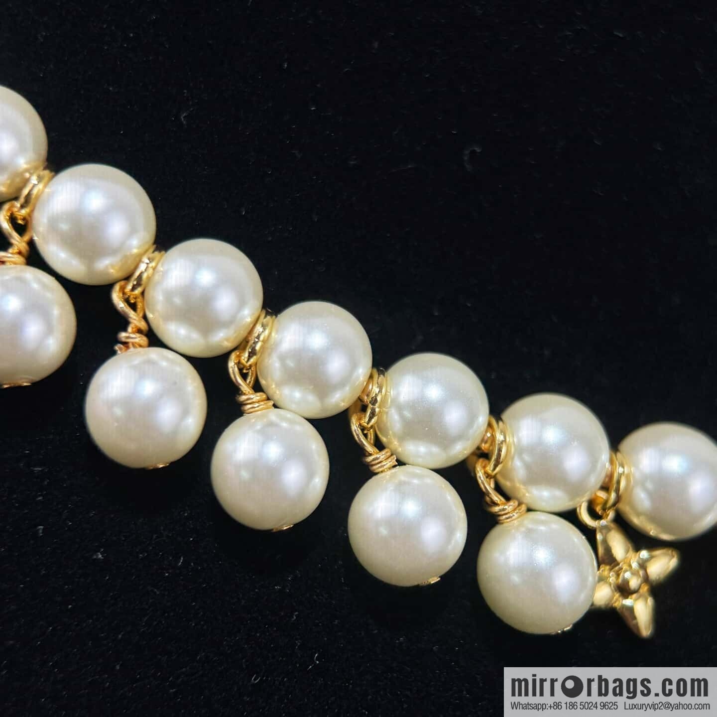Louis Vuitton PEARL RIVER pearl necklace bracelet stud earrings