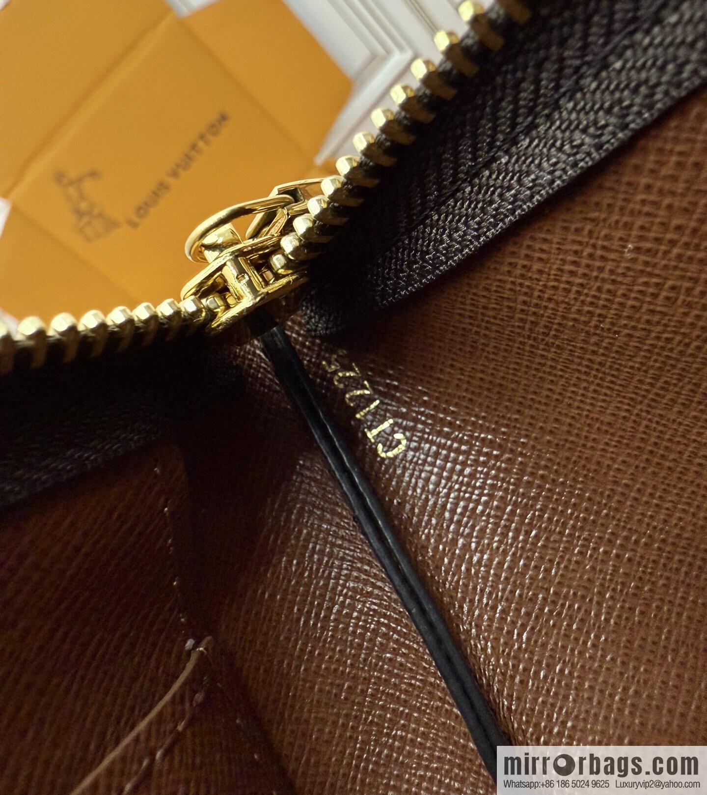 LV M13560 Key Pouch M