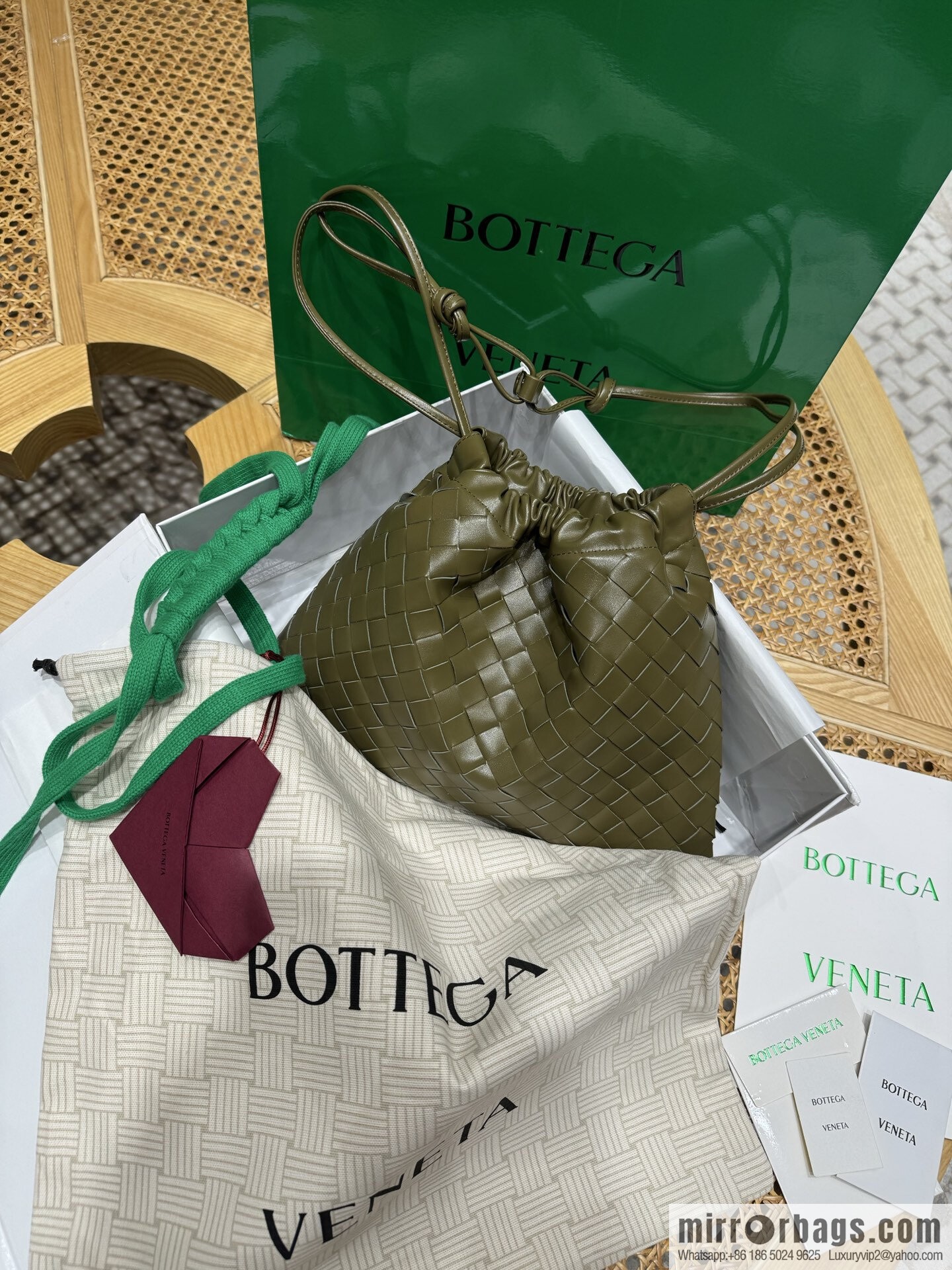 BV medium Dustbag clutch bag 796728 seaweed green