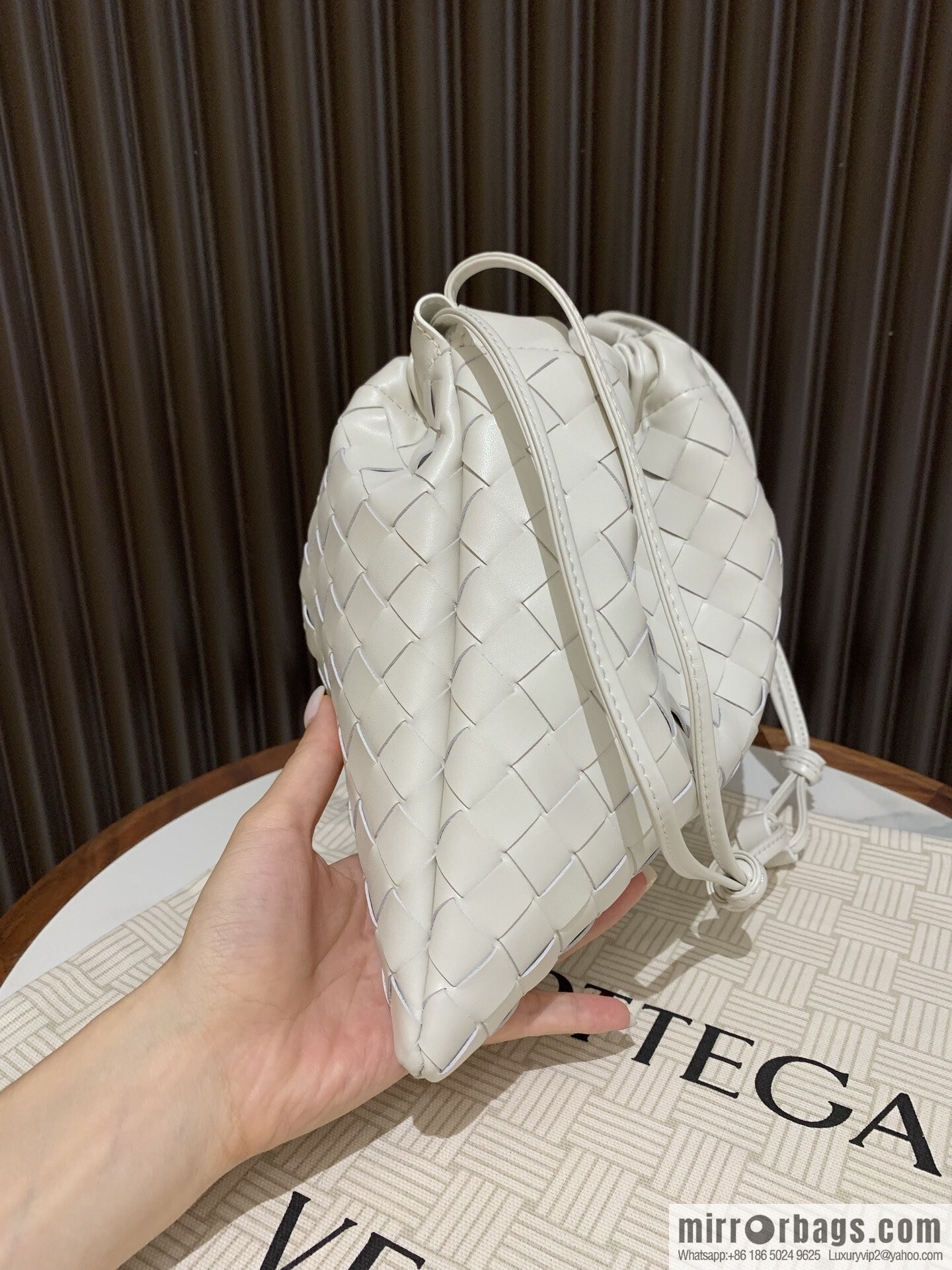 BV medium Dustbag clutch bag 796728 chalk white