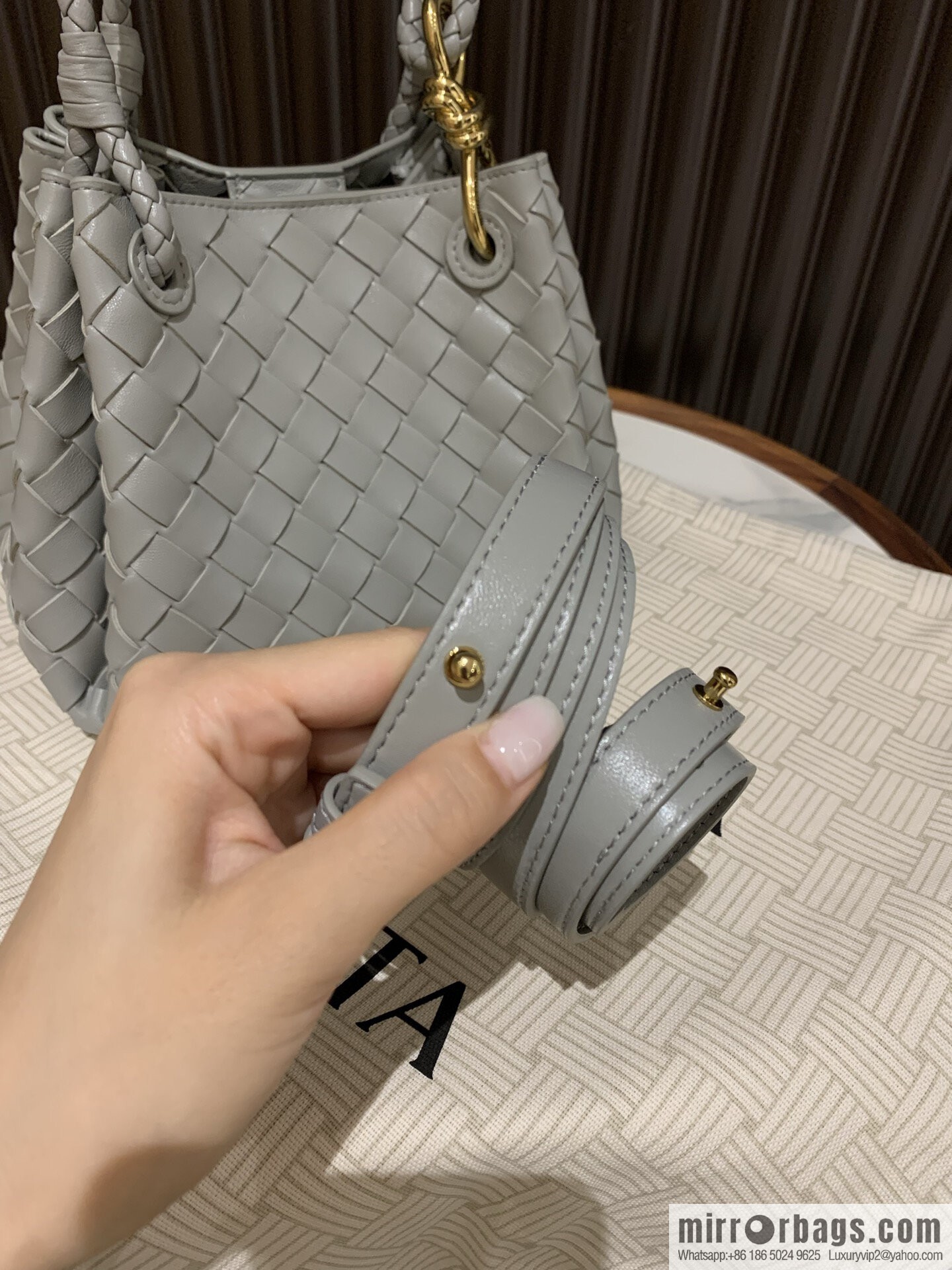 BV Parachute S 796569 Silver Grey
