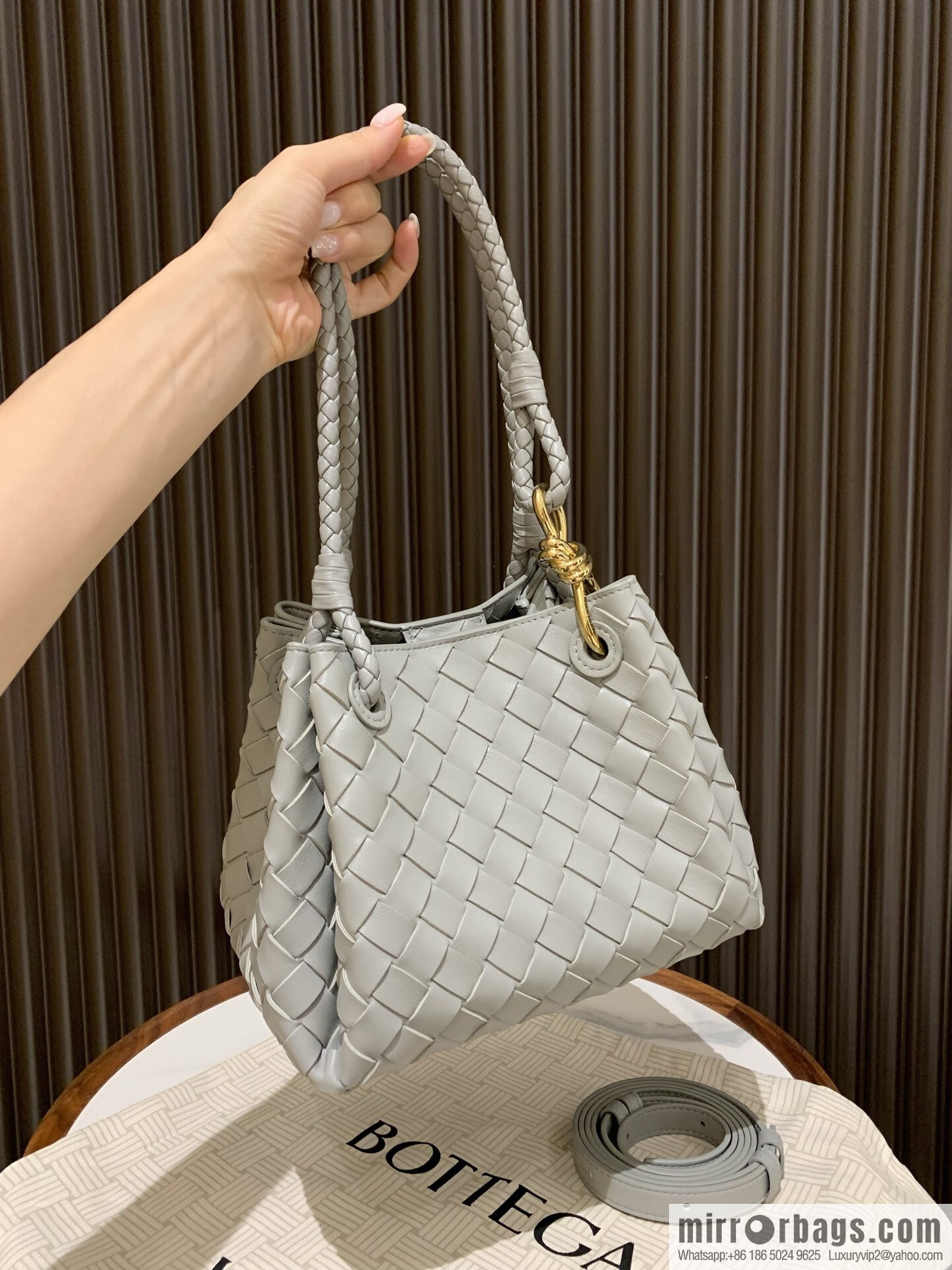 BV Parachute S 796569 Silver Grey