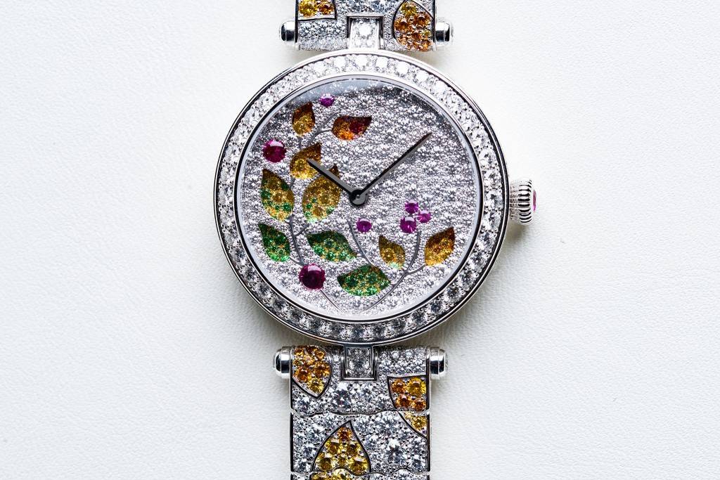 Van Cleef & Arpels Lady Jour des Fleurs Watch 2016 Face