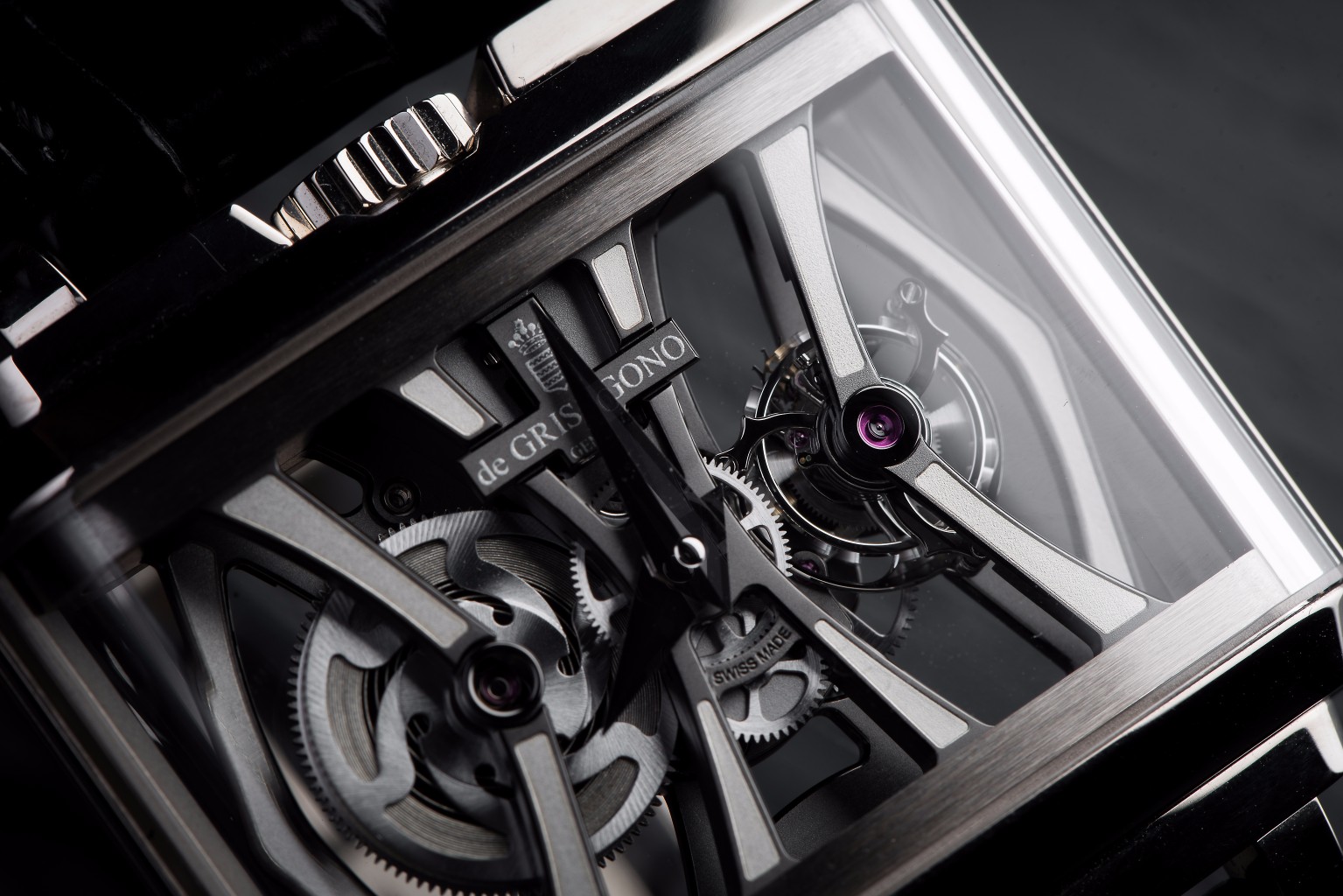 de Grisogono turns New Retro into Skeleton Tourbillon
