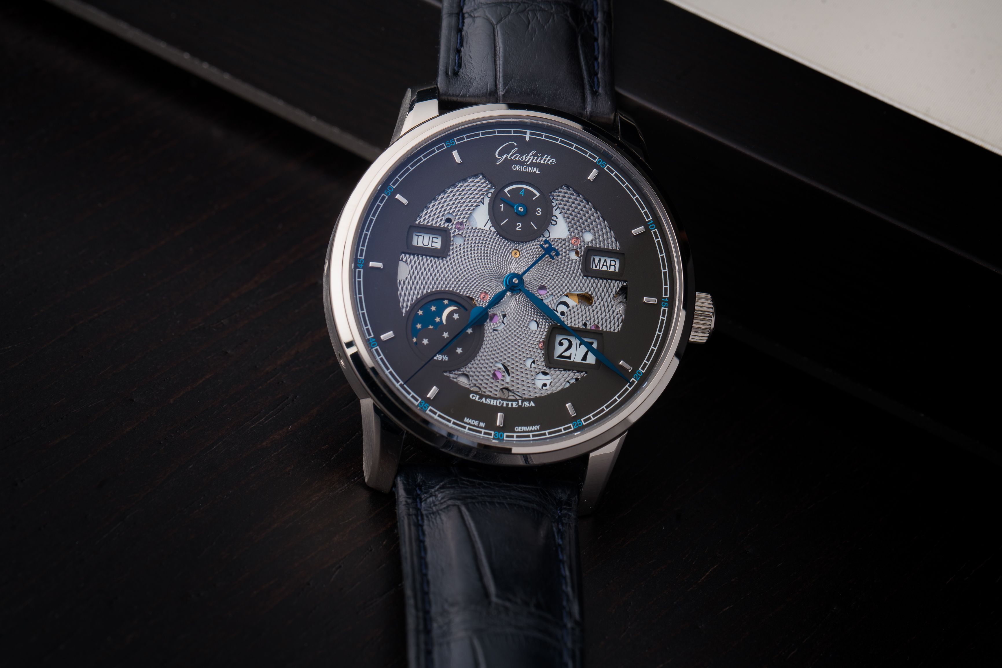 Haute Complication: Glashütte Original Senator Excellence Perpetual Calendar