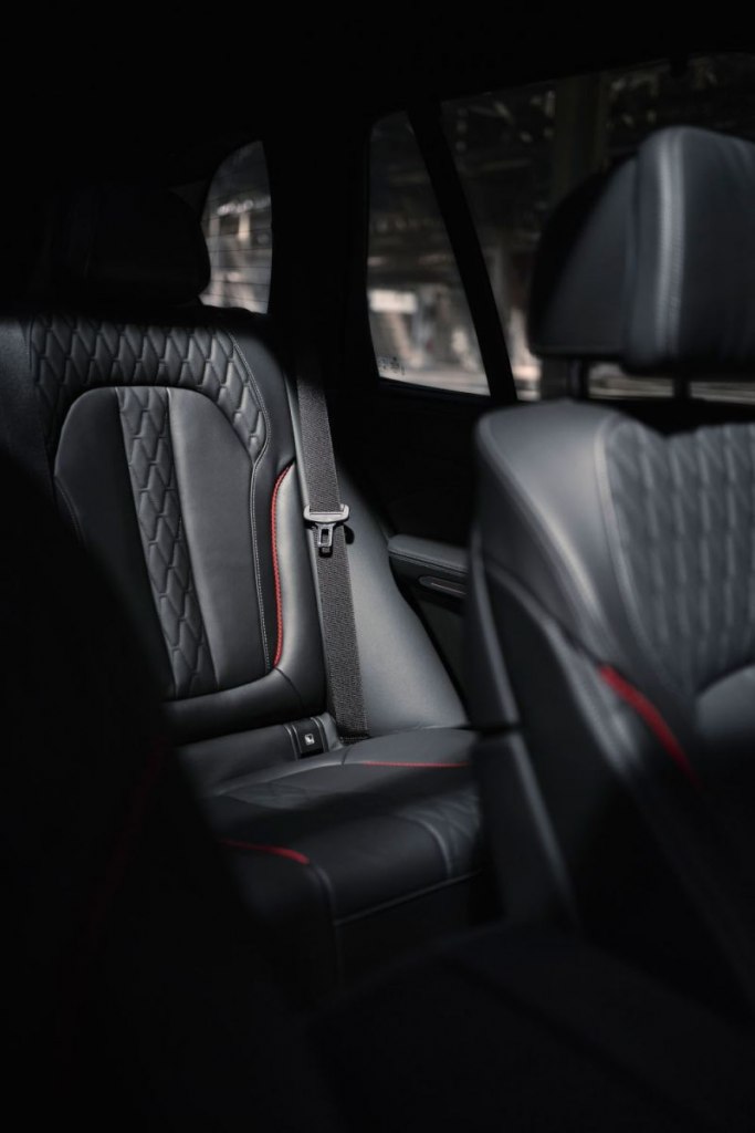 bmw-x5-und-bmw-x6-interior