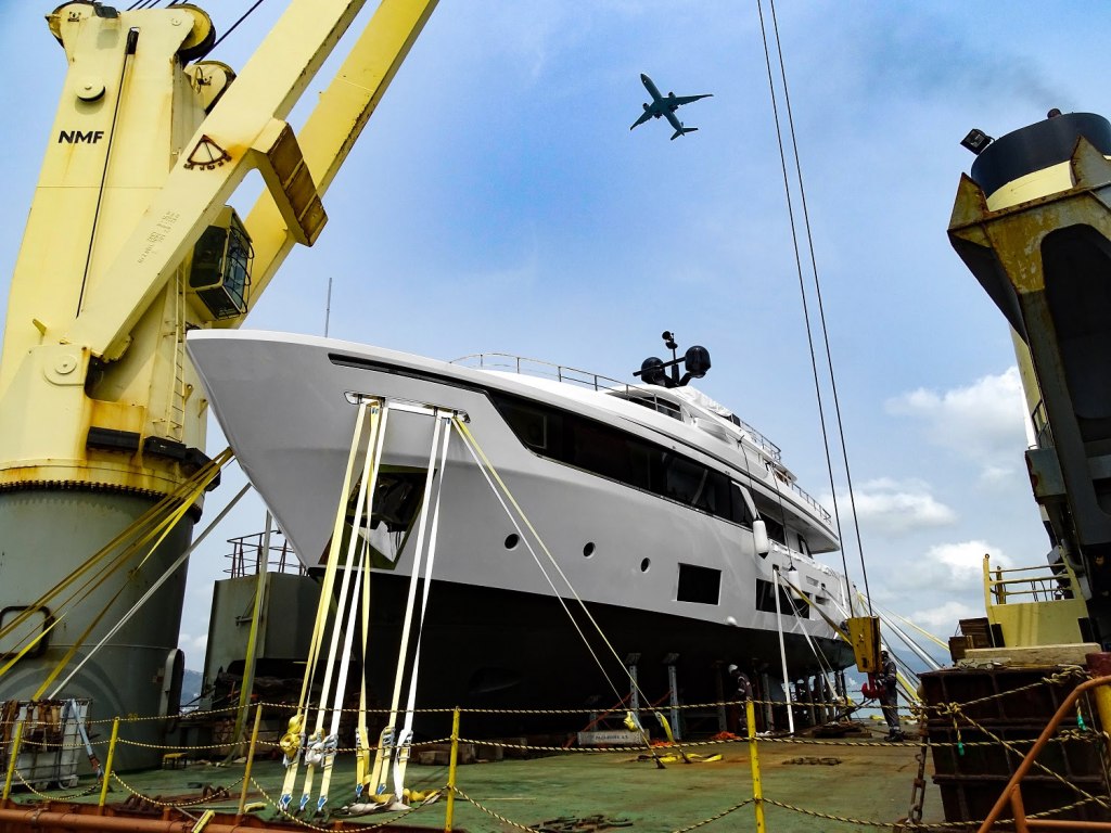 Custom Line Navetta 30