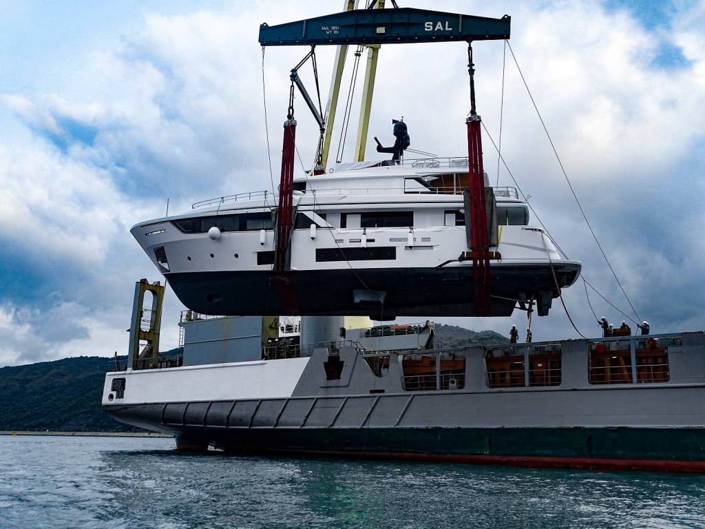 Custom Line Navetta 30