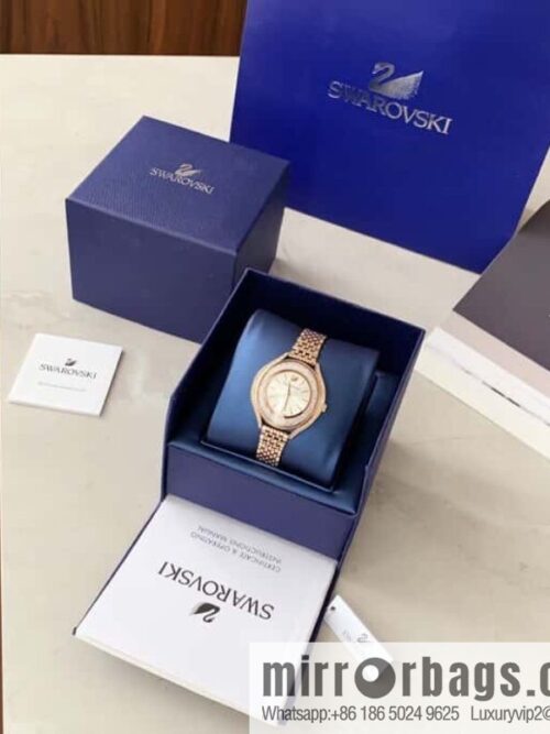 IMG_0281-800x800zxep0ylphql14878_20250625183617.jpg Swarovski. The same series at the Swarovski counter: Crystalline Aura watch