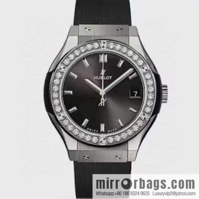 Hublot Classic Series, Hublot Women\'s 33mm Quartz High-End Watch