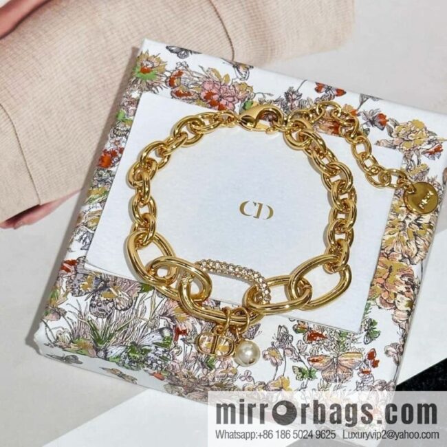 New ☑️ DIOR CD Pearl Chain Bracelet