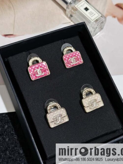 IMG_2726-800x800zchkrdge1ln72526_20250630153550.jpg ❗️New ❗️ Chanel stud earrings ☀️ new ☑️ Chanel c1 double c diamond bag 👜 stud earrings ☀️