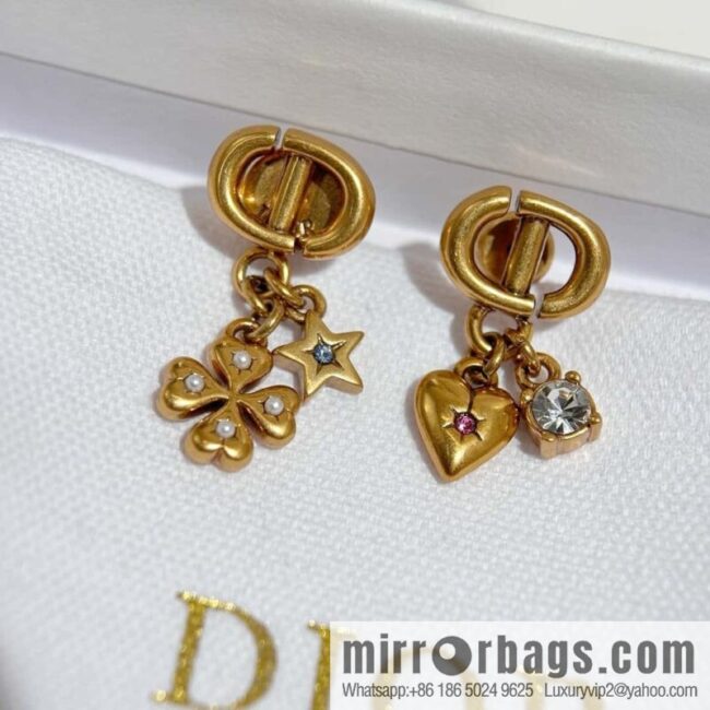 New ☑️ Dior CD four-leaf clover peach heart love stud earrings